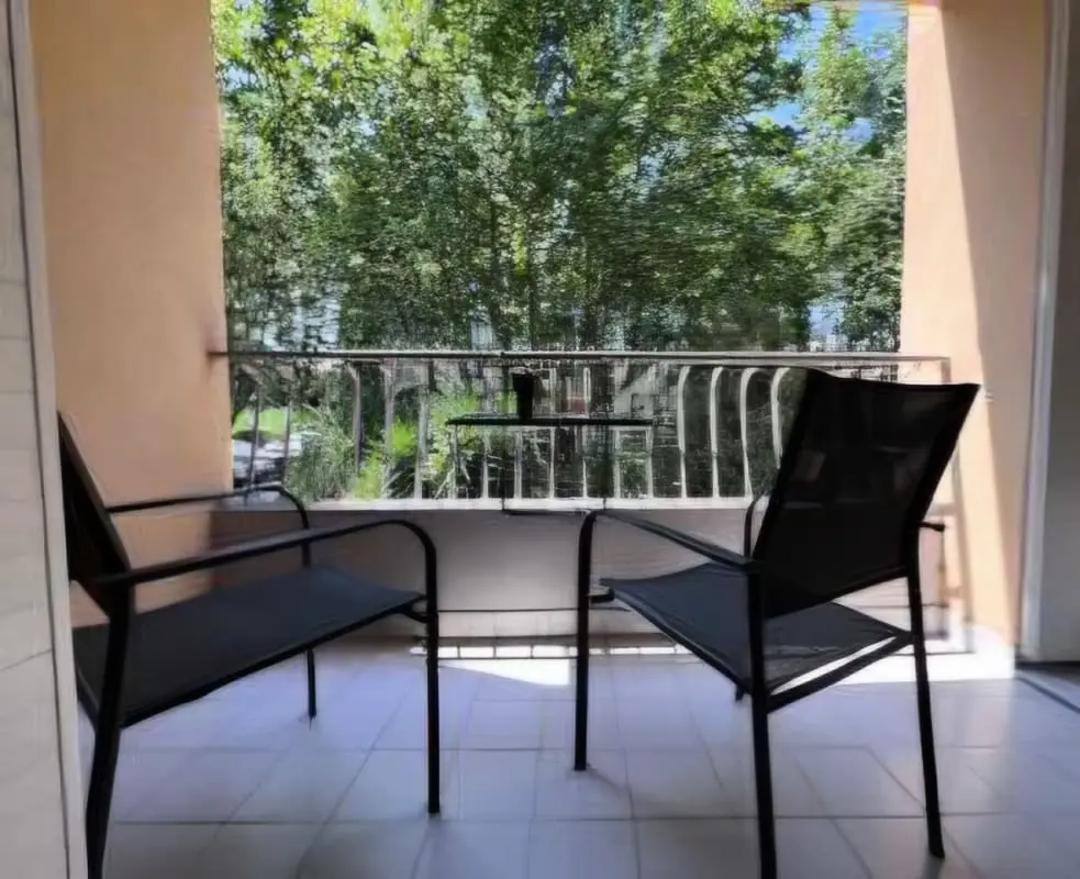 Apartment in Fréjus Near Beach With Balcony