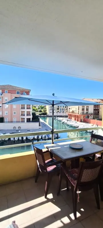 Apartment with Terrace and Port View