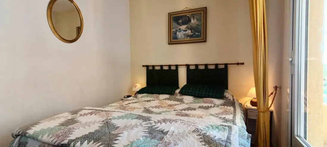 Apartment with Terrace and Port View