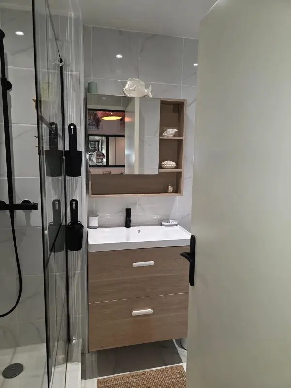 Apartment with View and Terrace in Fréjus