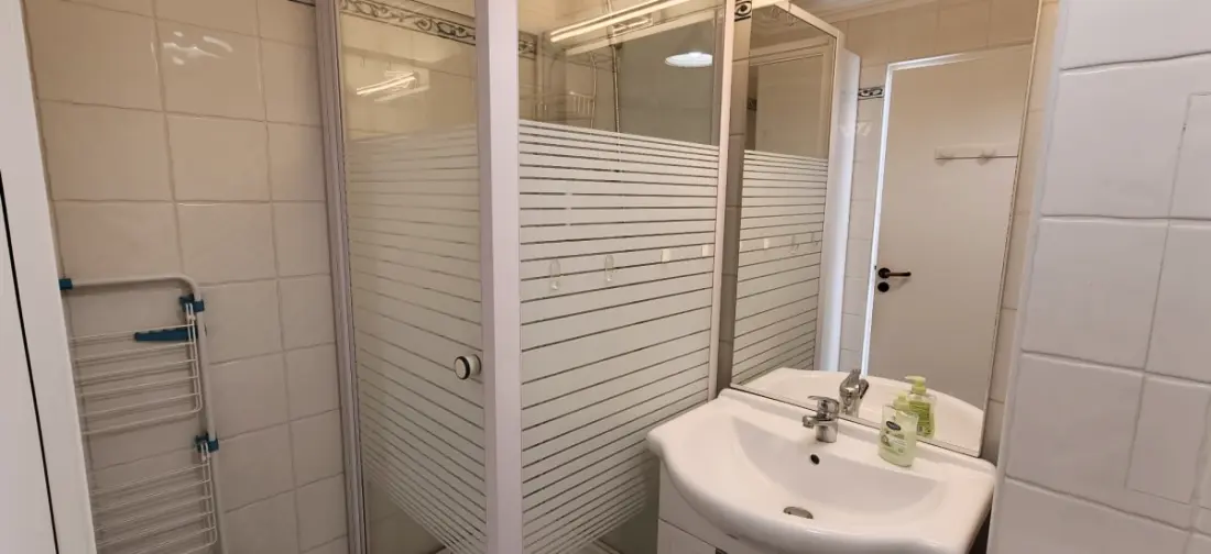 Quiet Apartment With Balcony And Swimming Pool