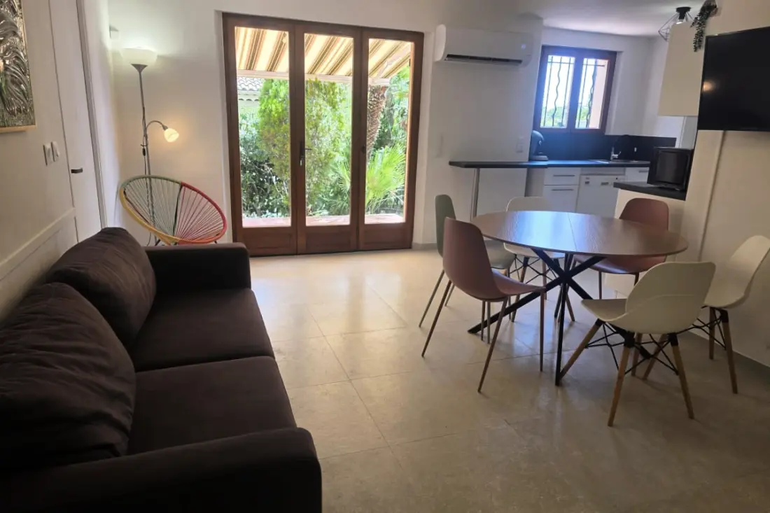 Family Apartment Near Des Calanques