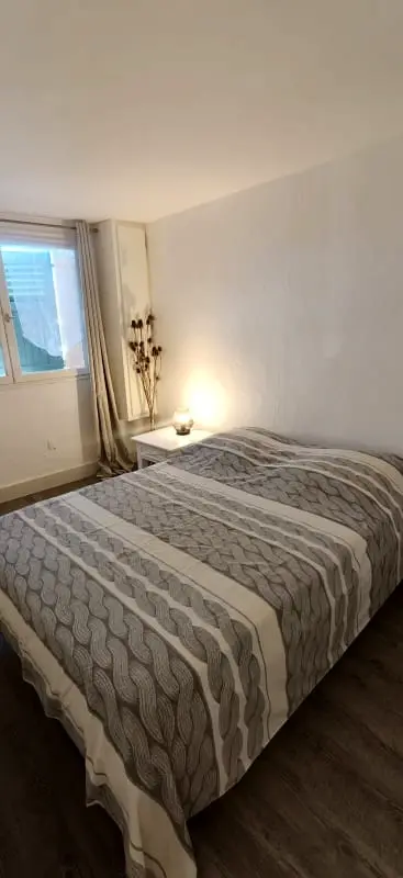 Renovated apartment with parking in the heart of Fréjus