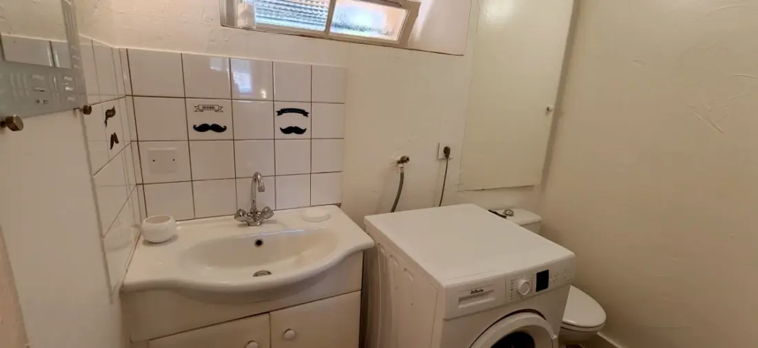 Renovated apartment with parking in the heart of Fréjus