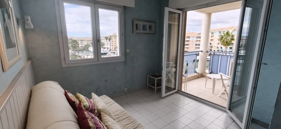 Apartment Sea View Sur La Marina De Fréjus