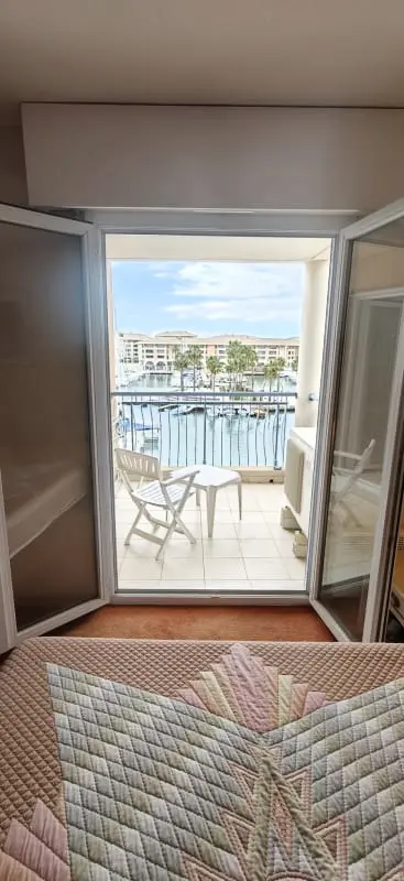 Apartment Sea View Sur La Marina De Fréjus