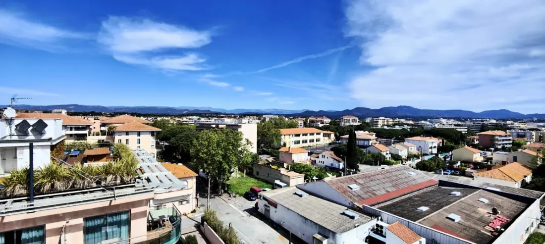 Your Studio With Balcony Near Beach!