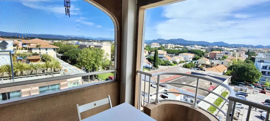 Your Studio With Balcony Near Beach!