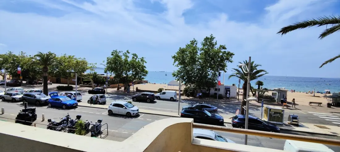 Charming Studio In front of Sea to Frejus Beach