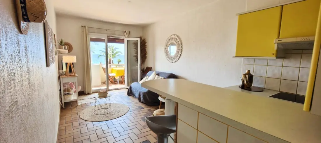 Charming Studio In front of Sea to Frejus Beach