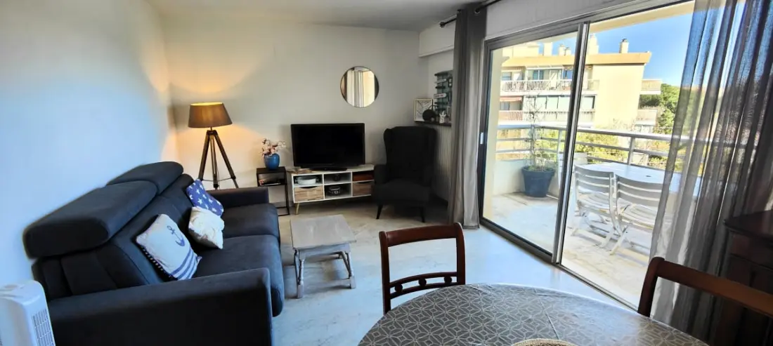 Your stay with Balcony Near the Port