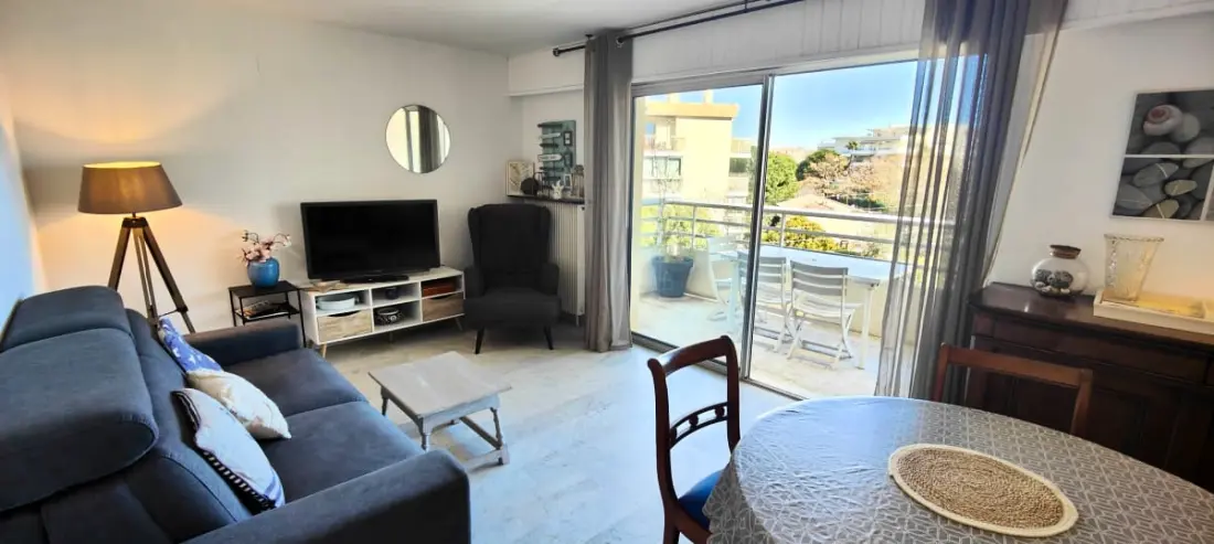 Your stay with Balcony Near the Port