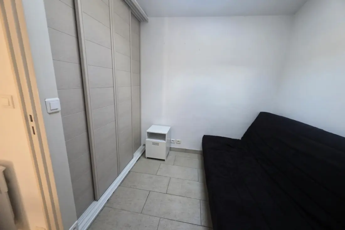 Beautiful Apartment With Garden Near Beach