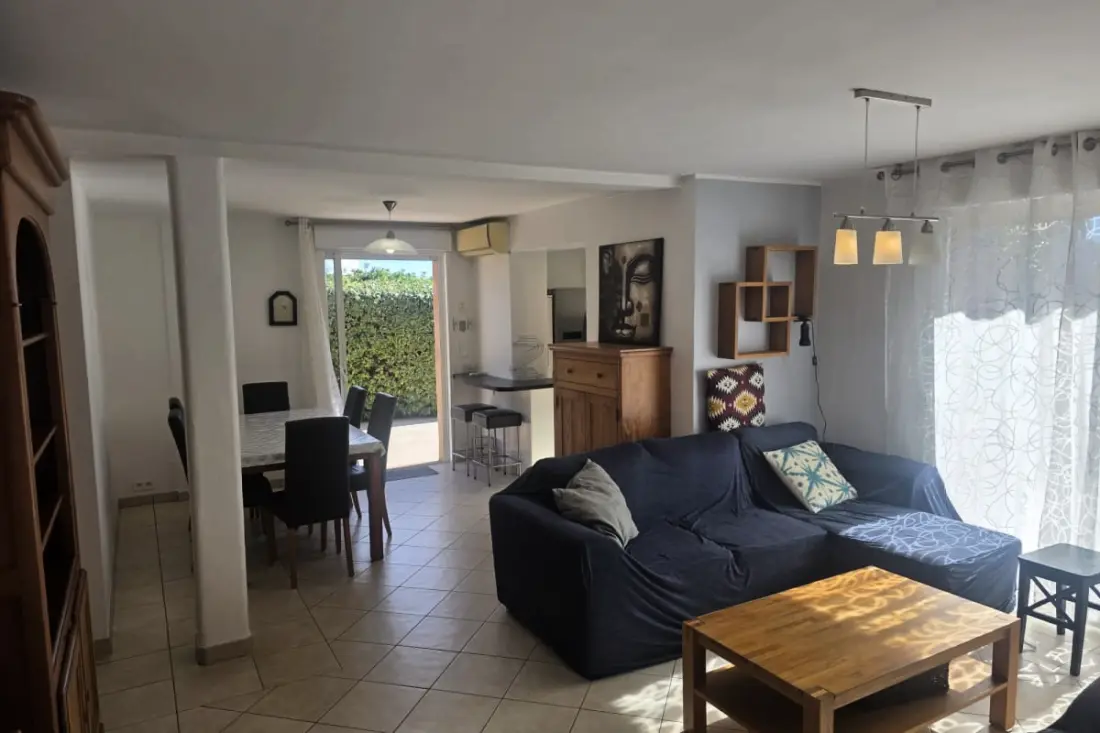 Beautiful Apartment With Garden Near Beach