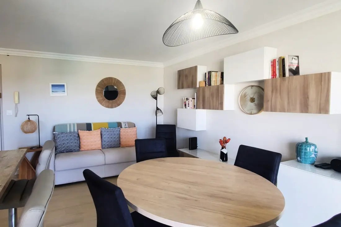 Luminous Apartment - Degaged View