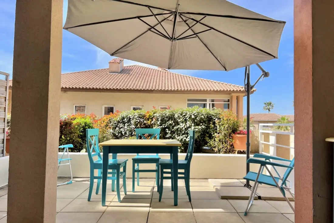 Nice Studio with Terrace Located in Port Fréjus.