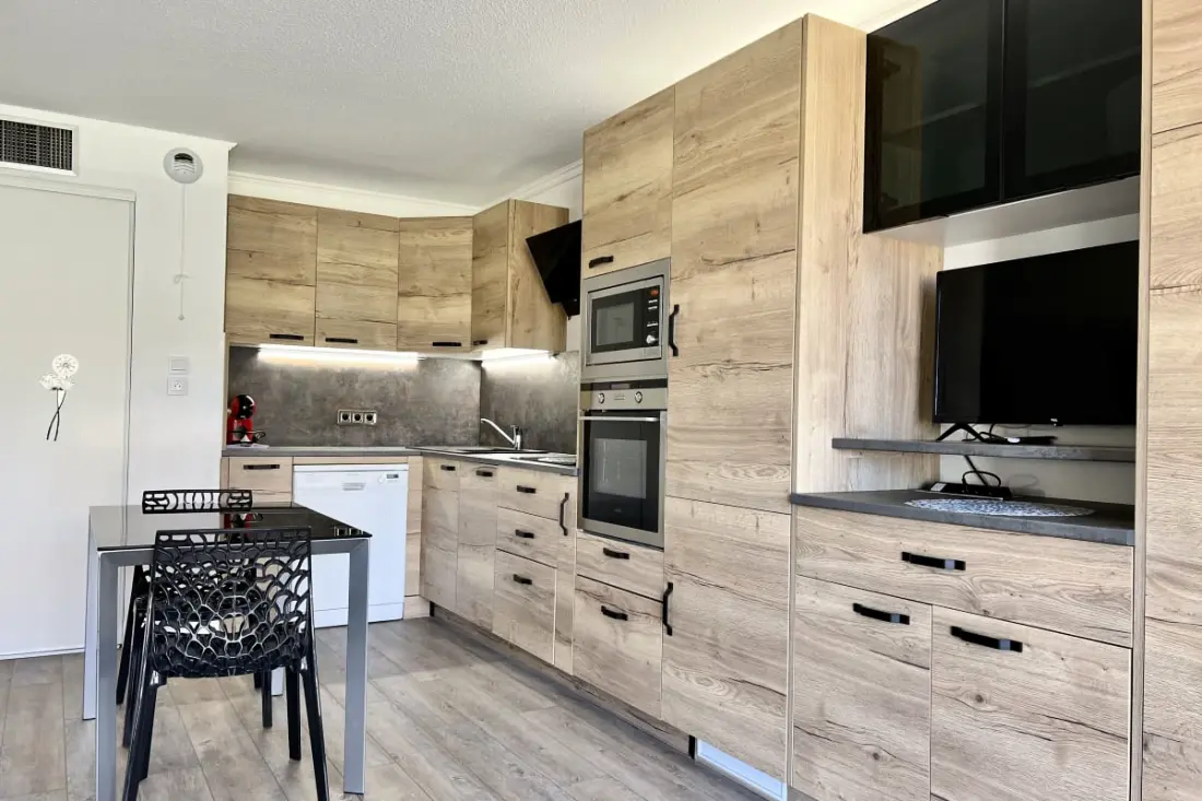 Nice Studio with Terrace Located in Port Fréjus.