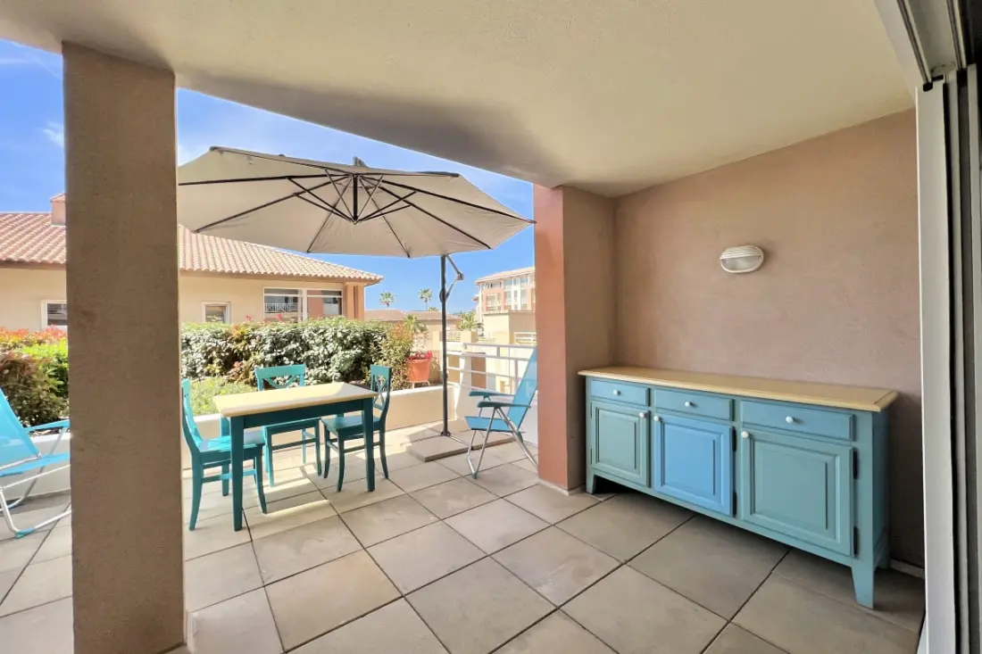 Nice Studio with Terrace Located in Port Fréjus.