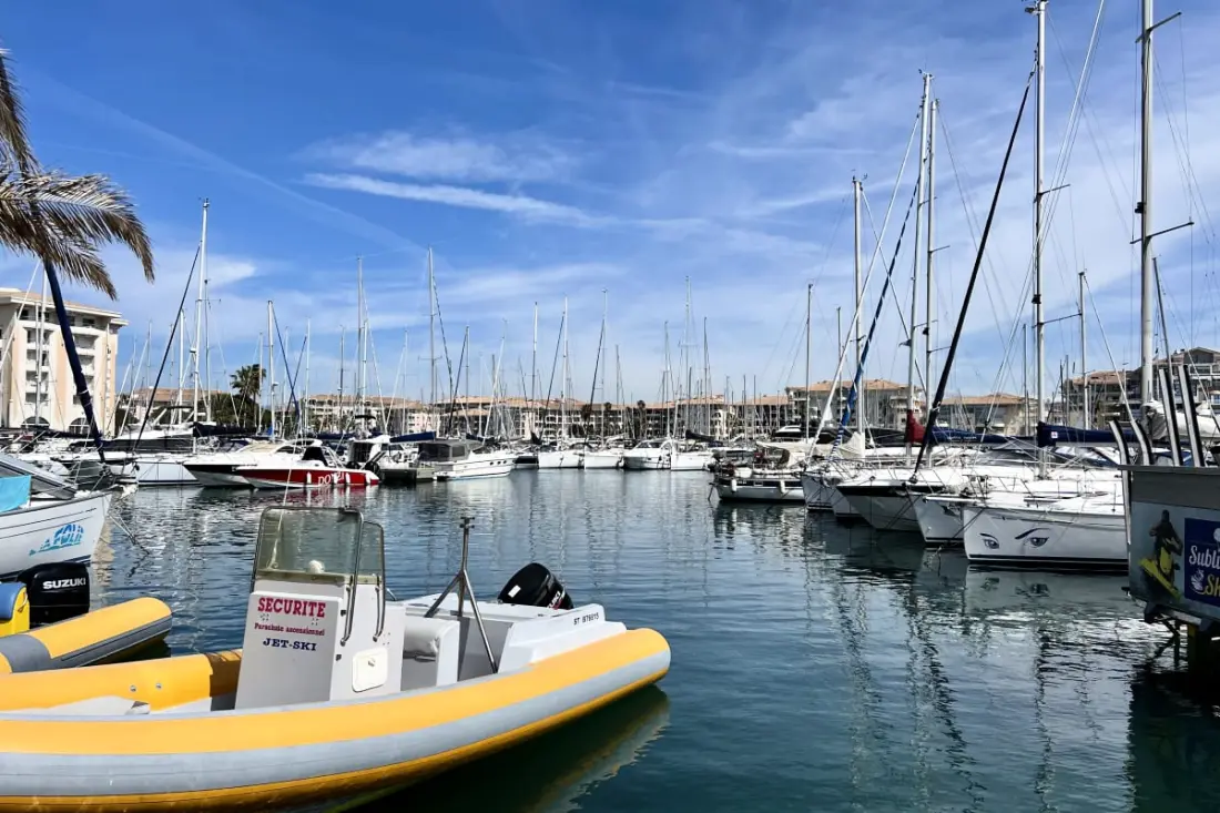 Nice Studio with Terrace Located in Port Fréjus.