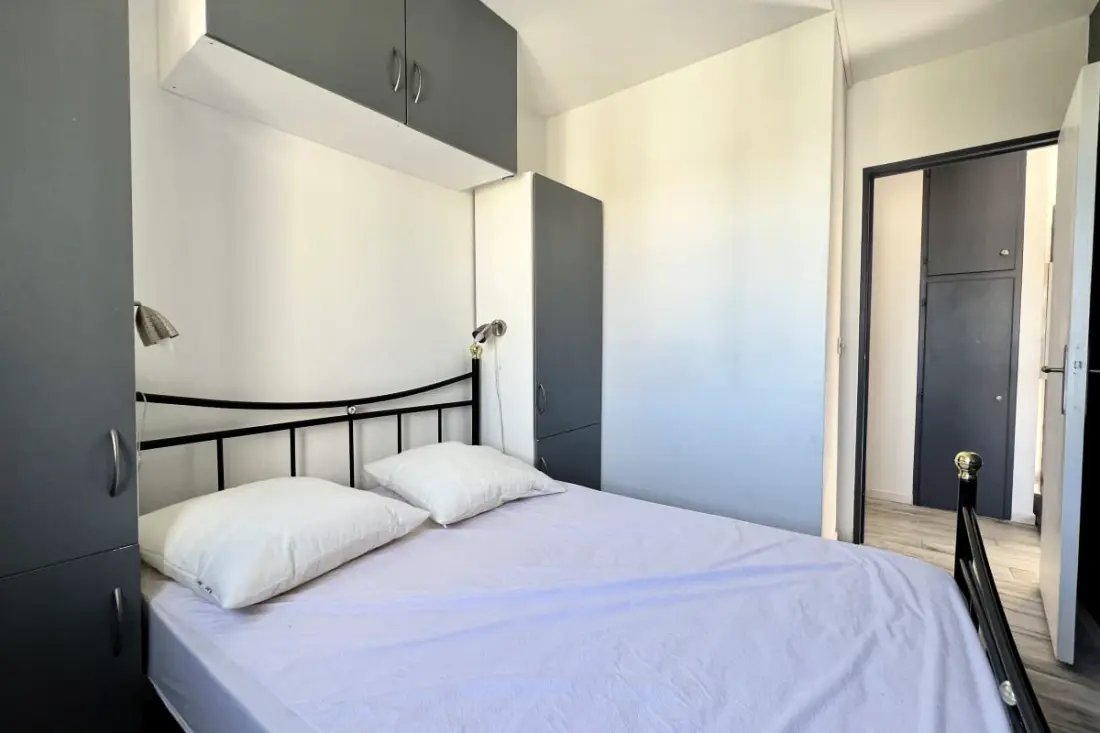 Bright 26 M2 with Swimming pool and tennis in Fréjus