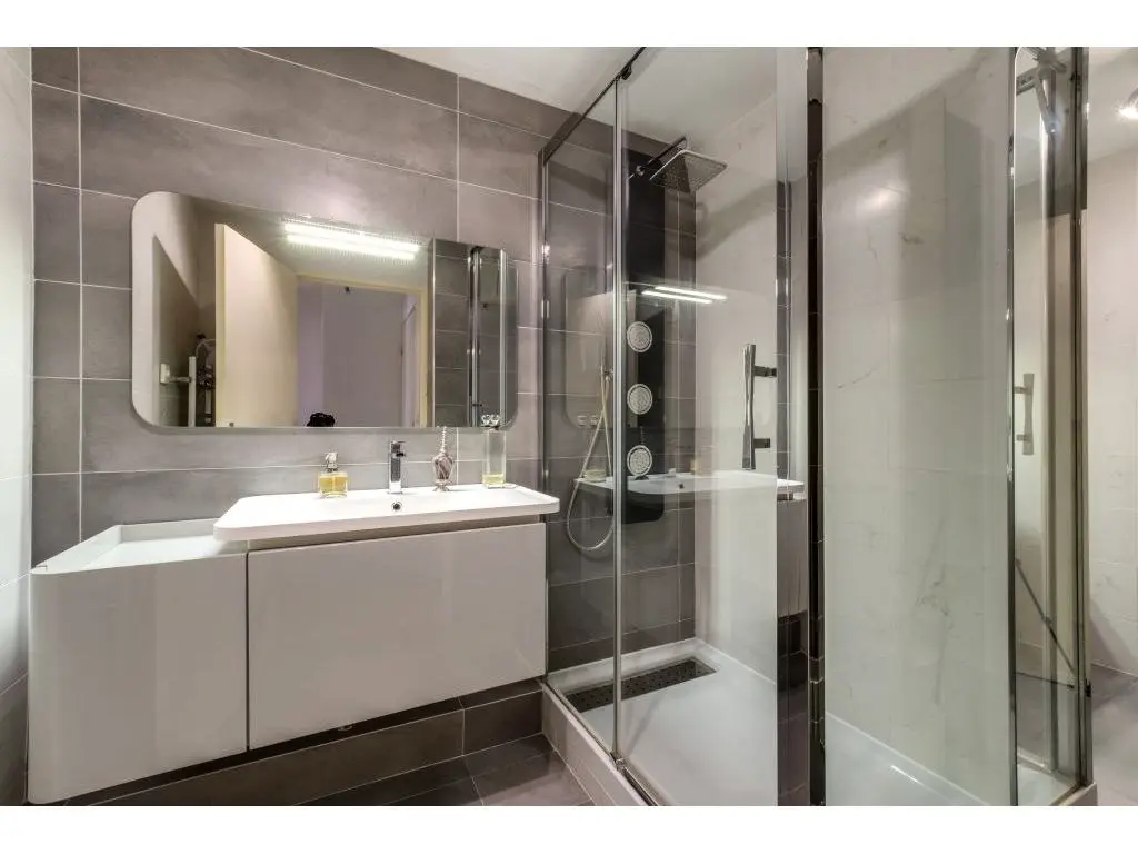 Nadir Residence