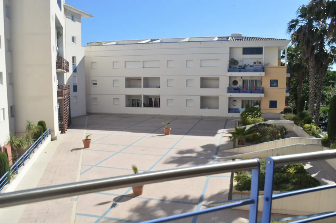 Nadir Residence