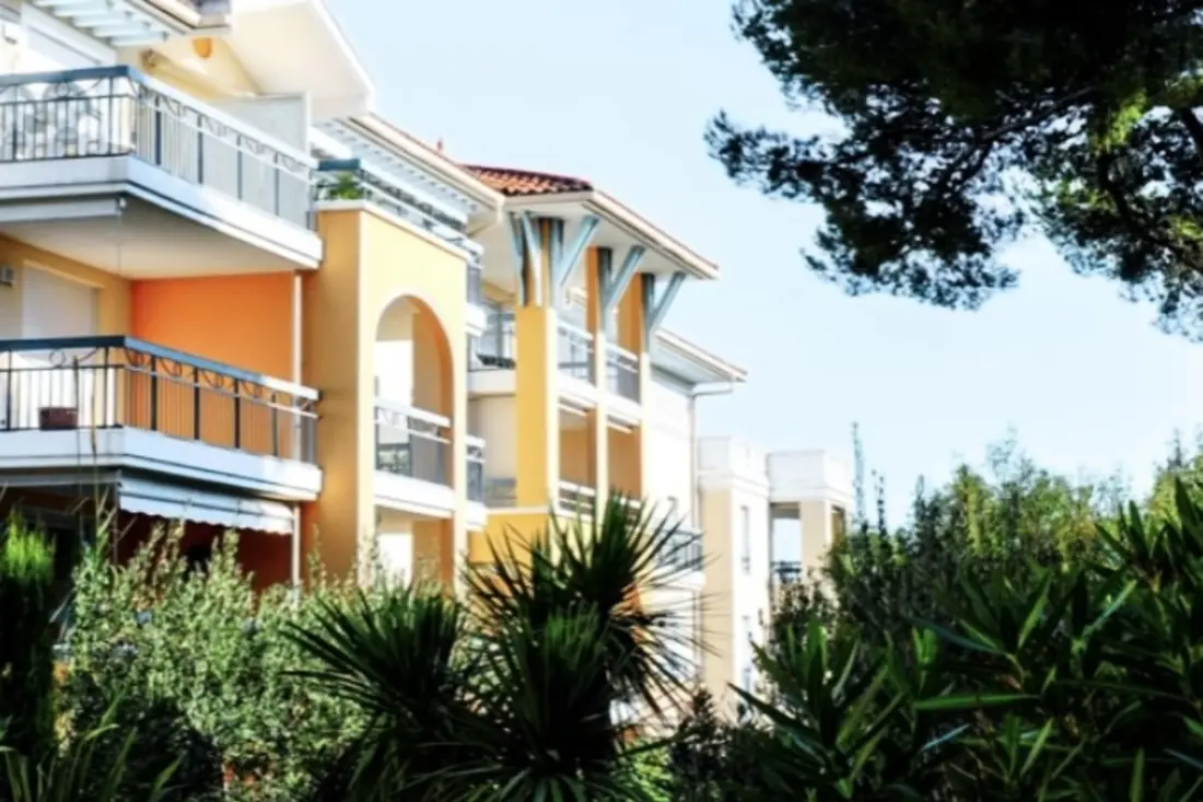 Residence Standing - T2 Terrace With Swimming Pool