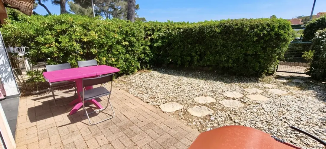 Studio in Saint-aygulf with Direct access to La Plage