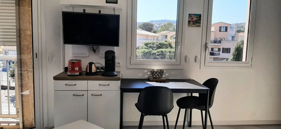 Bright Studio 300m From The Beach With Balcony