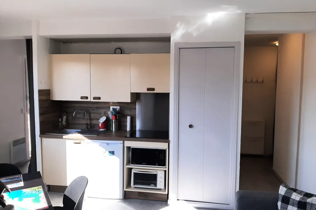 Bright Studio 300m From The Beach With Balcony