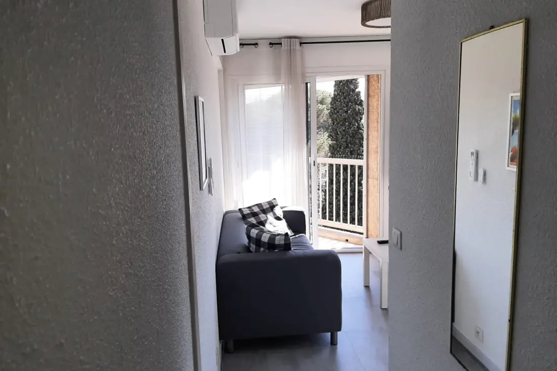 Bright Studio 300m From The Beach With Balcony