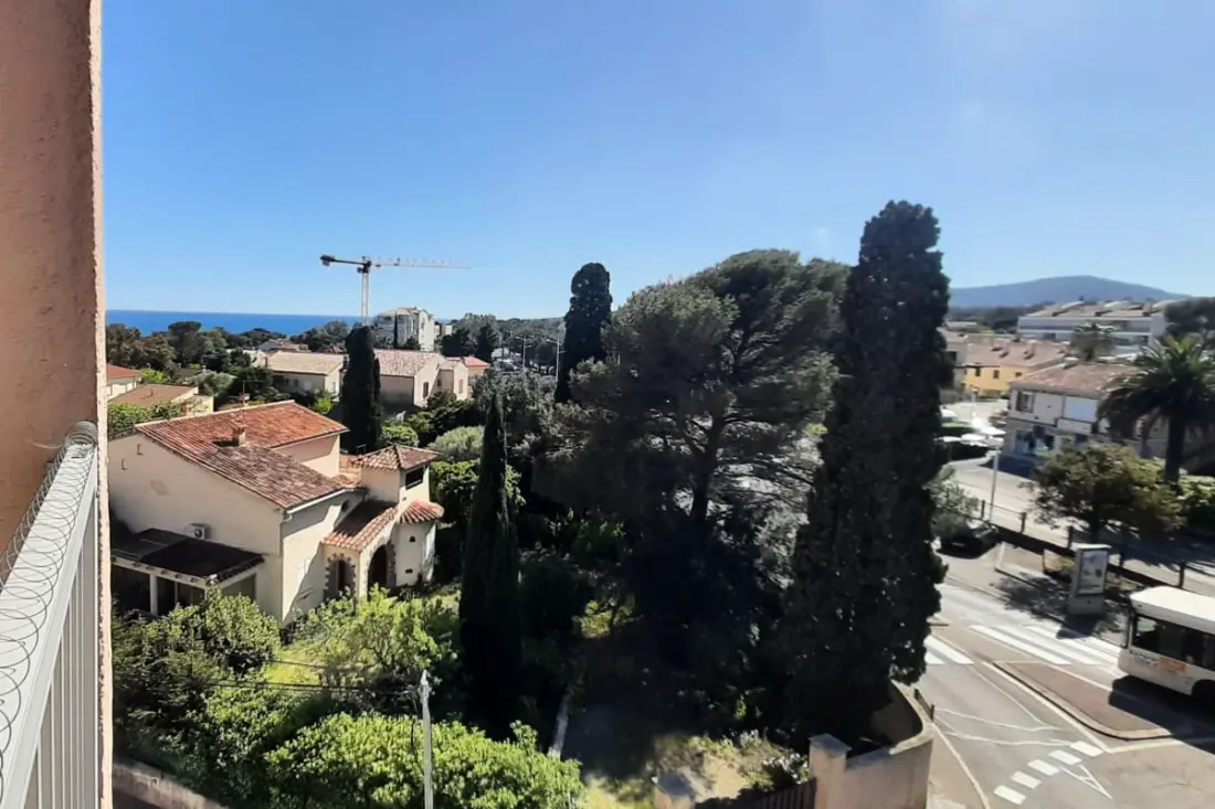 Bright Studio 300m From The Beach With Balcony