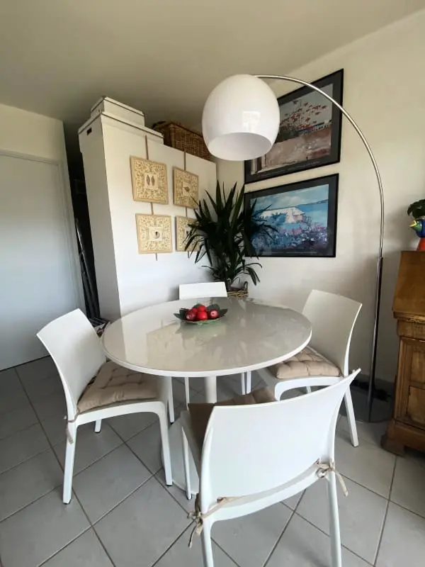 845 ezer színes békeharbour