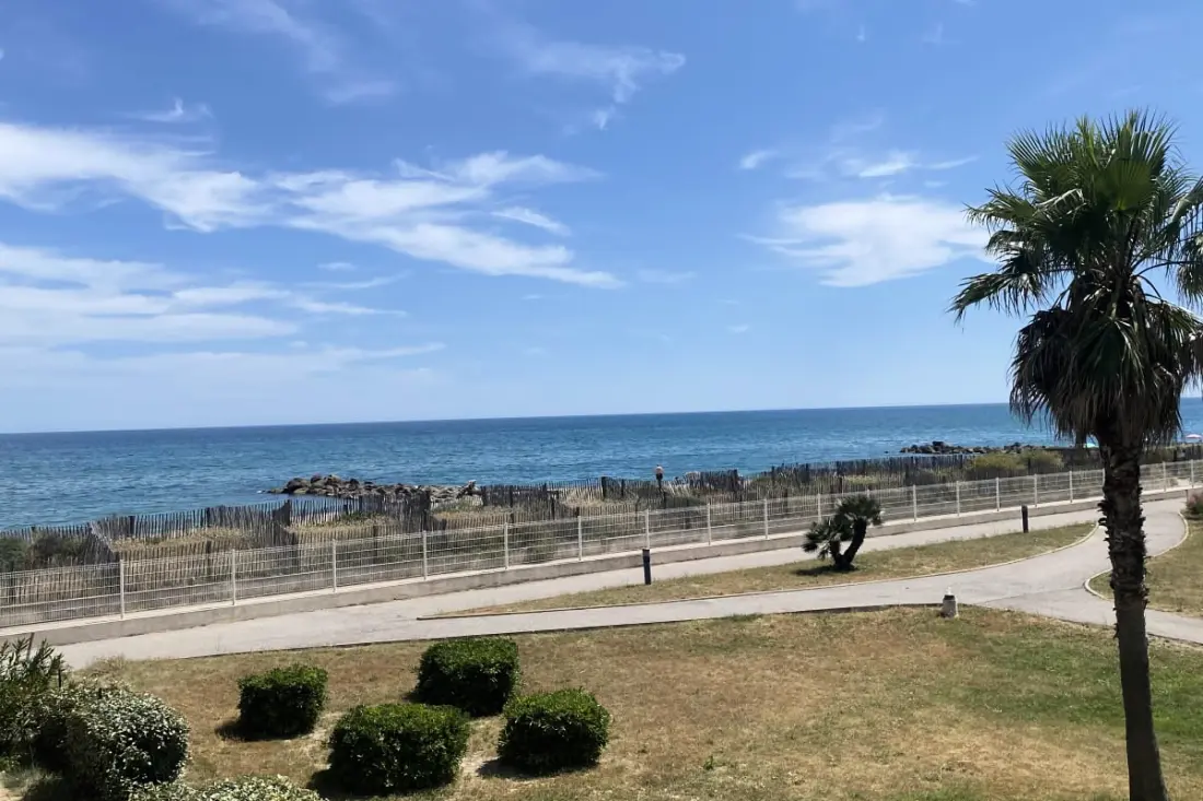 845 ezer színes békeharbour