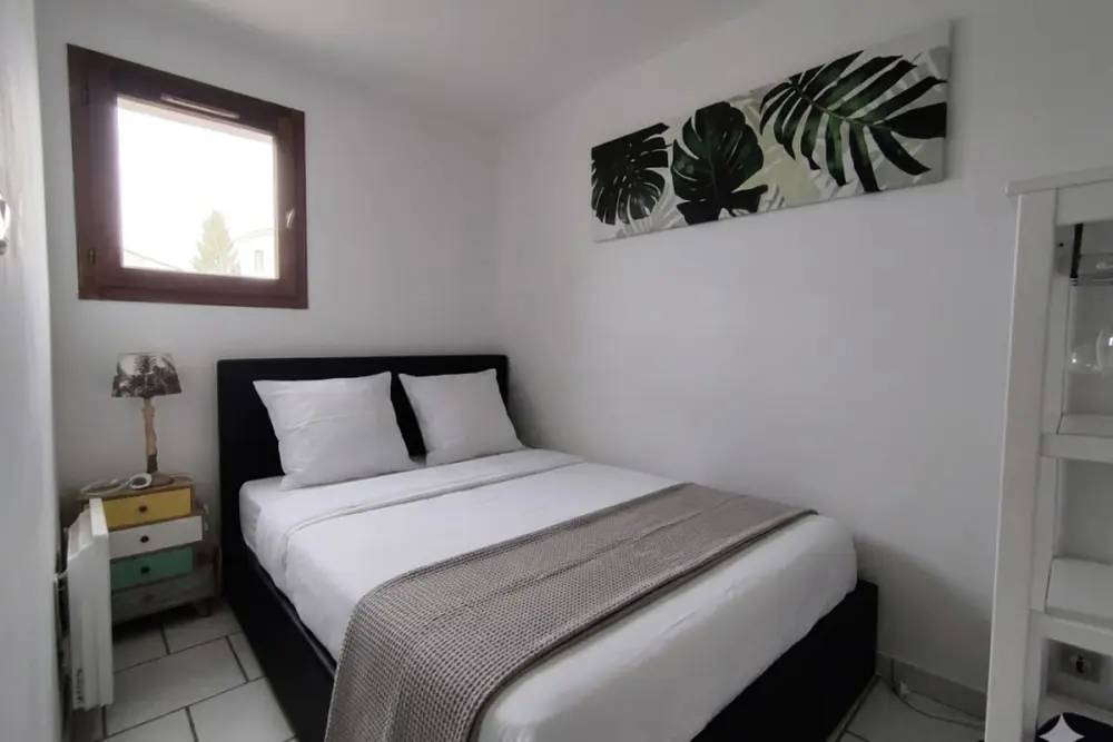 Duplex Appartement met Uitzicht op de Haven, 50 M van de Stranden