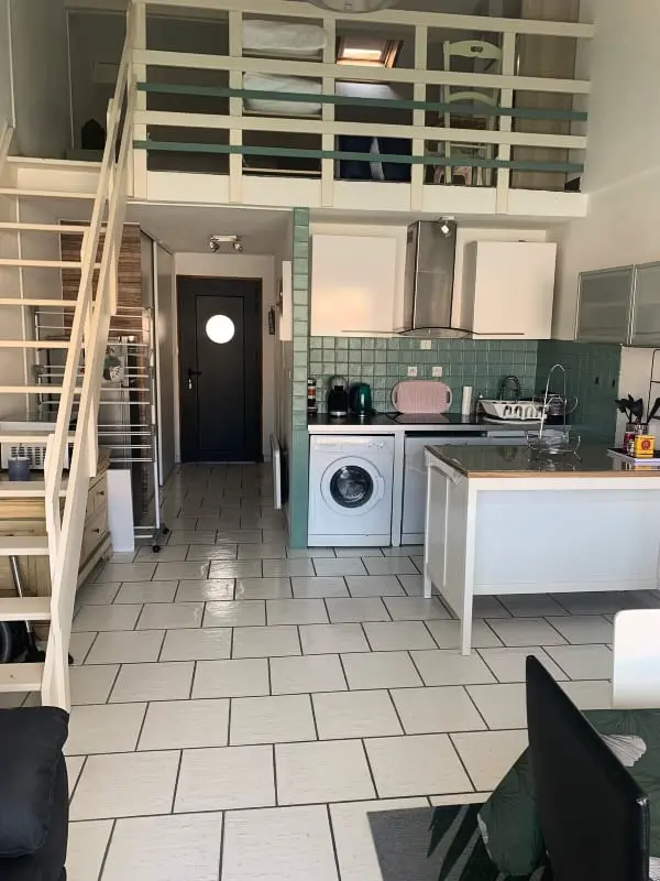 Duplex apartman a kikötőre néző 50 m-re a strandoktól