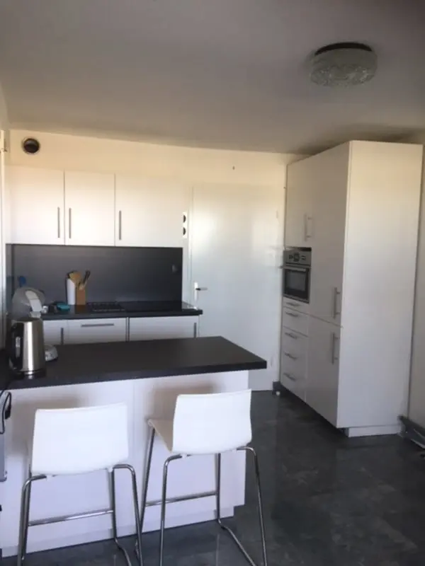 L'écume Des Mers Apartman kilátás a tengerre a medencével.