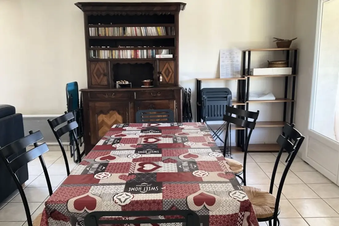 Család a tenger mellett
