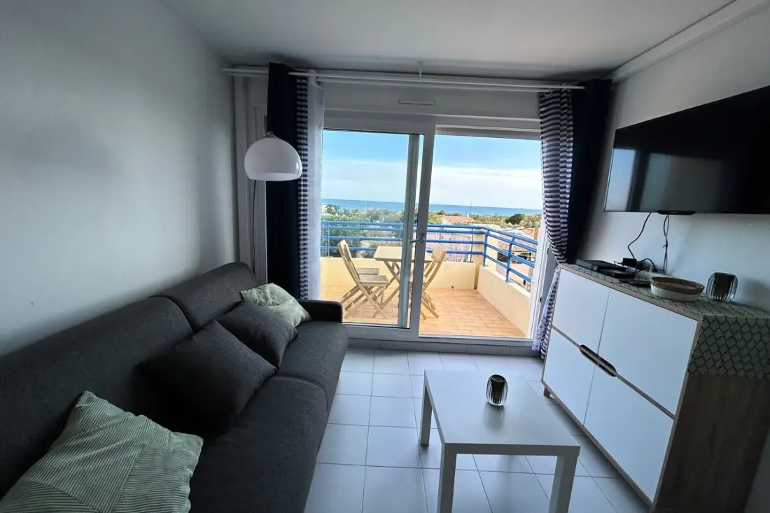 180 ° Panoramikus Terrace Sea és Pond View