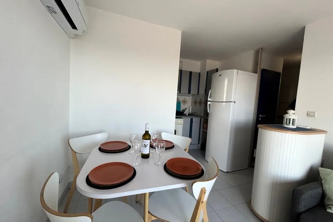 180 ° Panoramikus Terrace Sea és Pond View