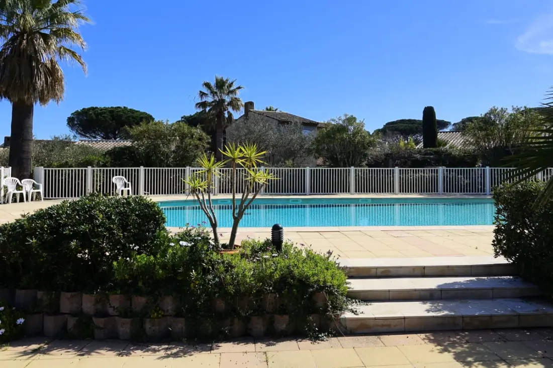 Nice Mazet En Duplex bij de ingang De Saint-tropez