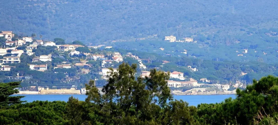 Nice Mazet En Duplex bij de ingang De Saint-tropez