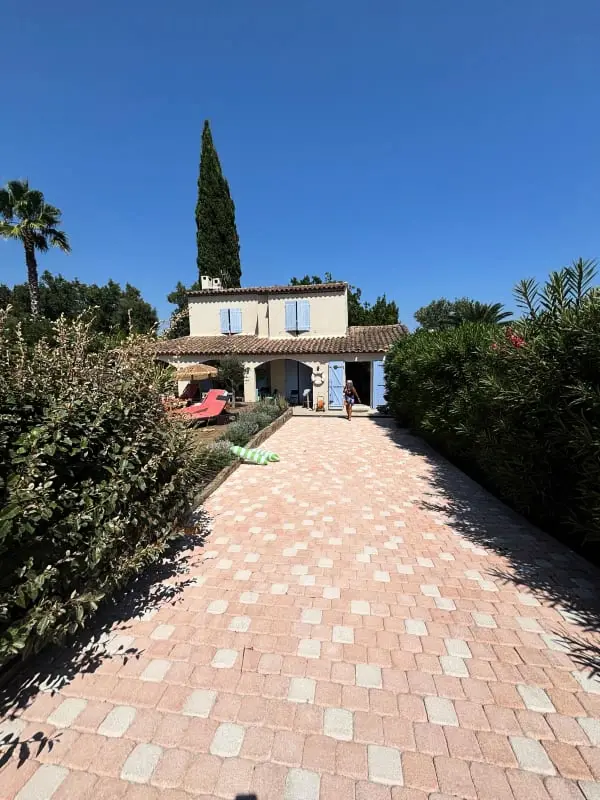 Villa medencével 2.5 km Saint-tropez