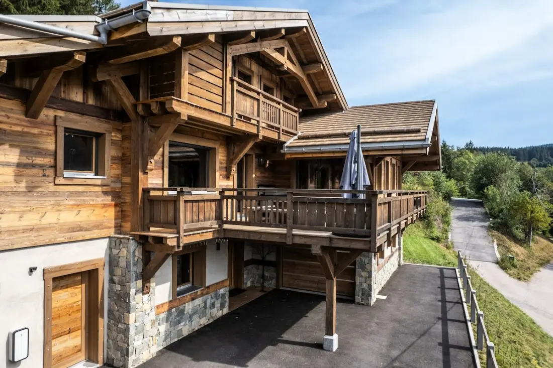 Ó Chalet Zen Altitude – Prestige Chalet Jacuzzival, Szaunával