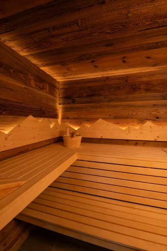 A három medve menekült - 14 személy Spa De Nage, Szauna