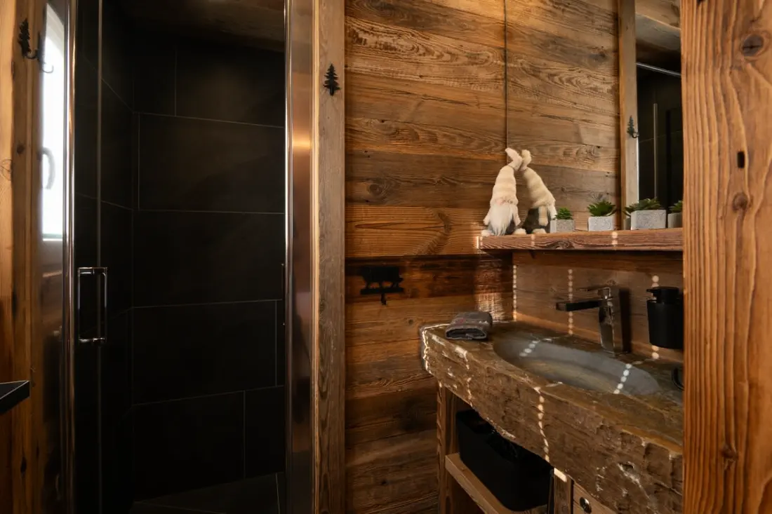 A három medve menekült - 14 személy Spa De Nage, Szauna