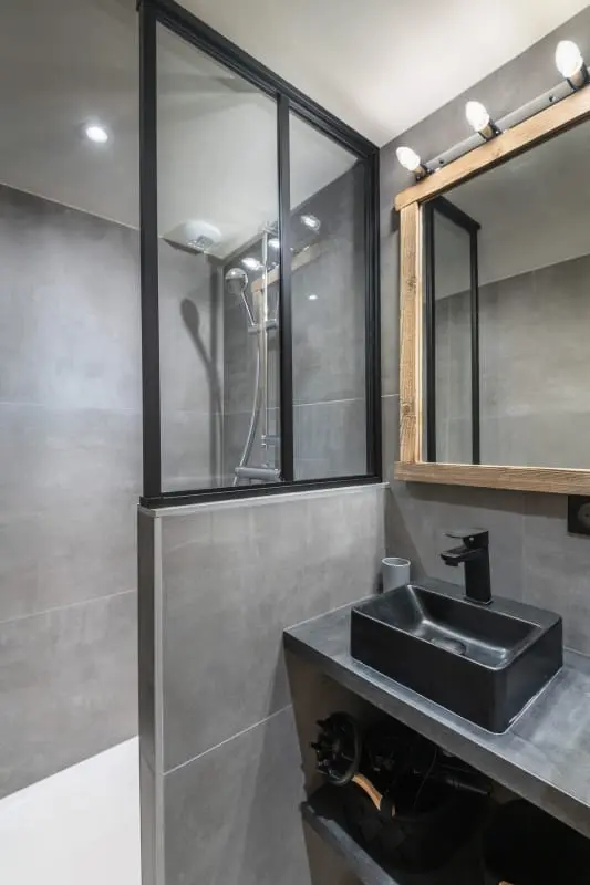 Villamos Hó kabát, 14 pers., Int. Swimming pool, Spa, Sauna & Lake nézet