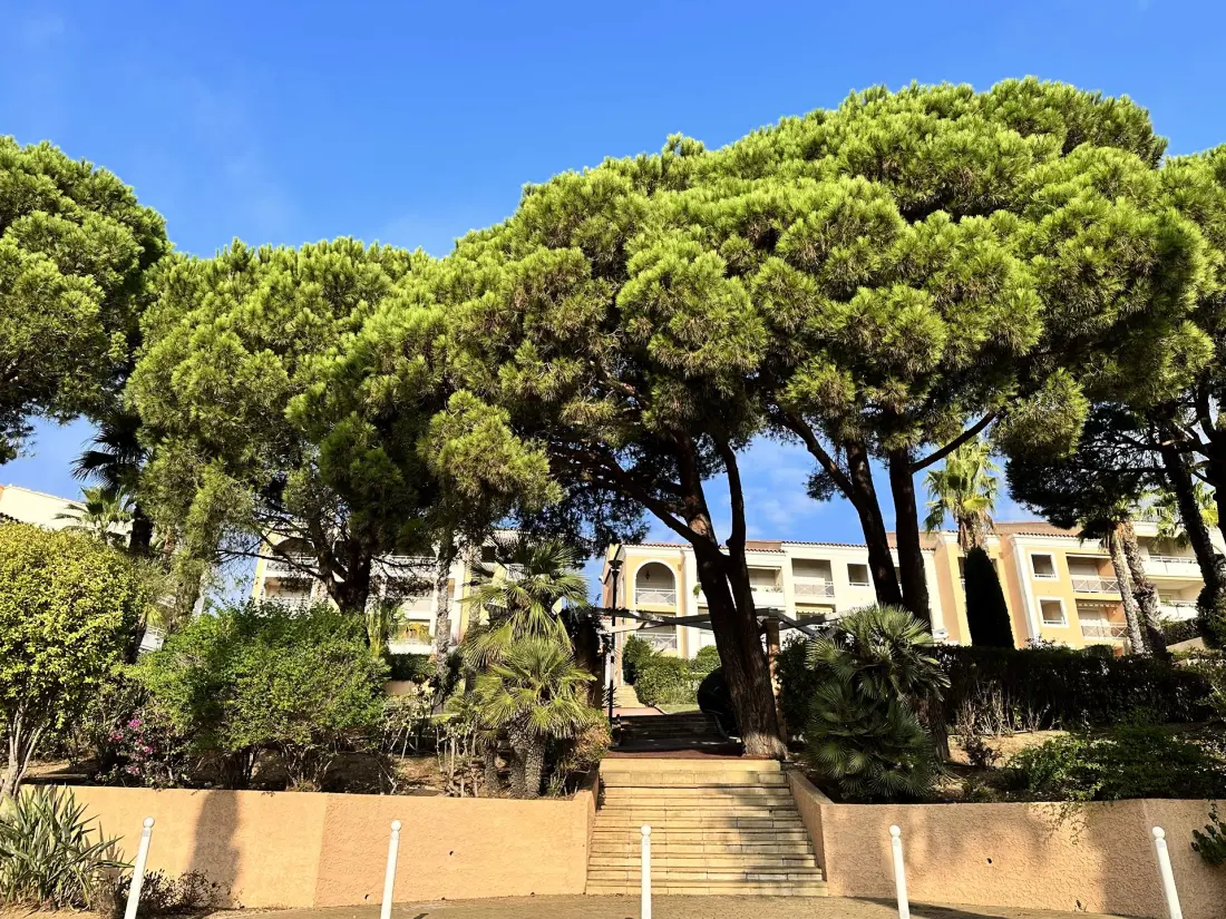 Residenza Hyeguy-Giens
