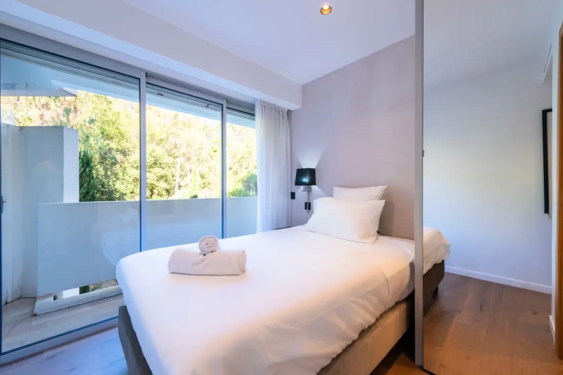 4p Sea View Residence, Stand Residence mit Pool & Tennis