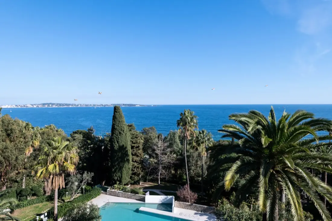 Residence Apartment mit Terrasse, Pool & Strand Zugang
